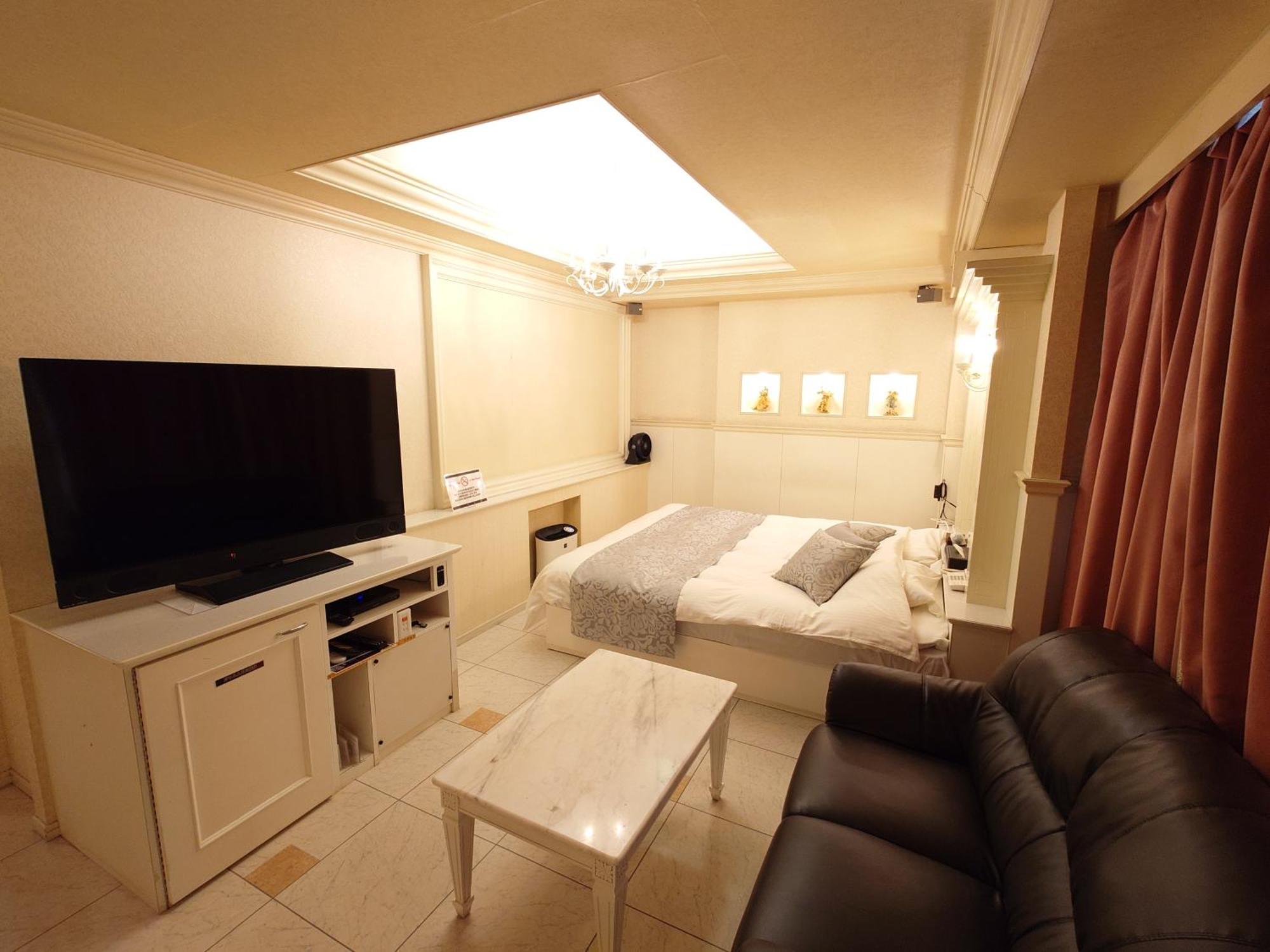 ホテル カーシュ Cache 男塾ホテルグループ (Adults Only) Himeji Buitenkant foto